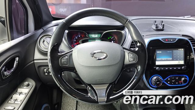 Renault Korea QM3 RE Signature 2017 — фото 13