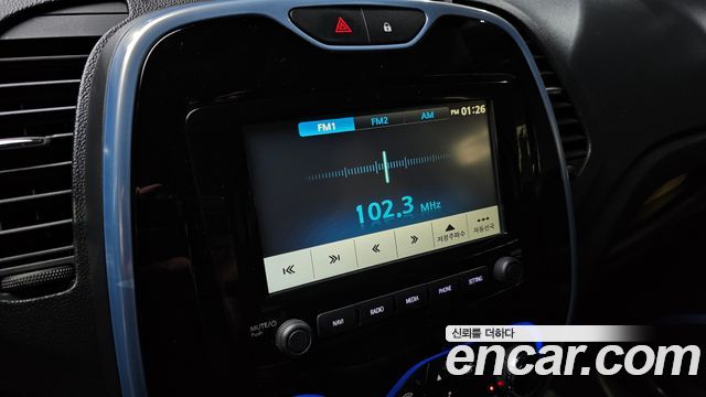 Renault Korea QM3 RE Signature 2017 — фото 16