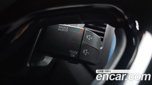 Renault Korea QM3 RE Signature 2017 — фото 30