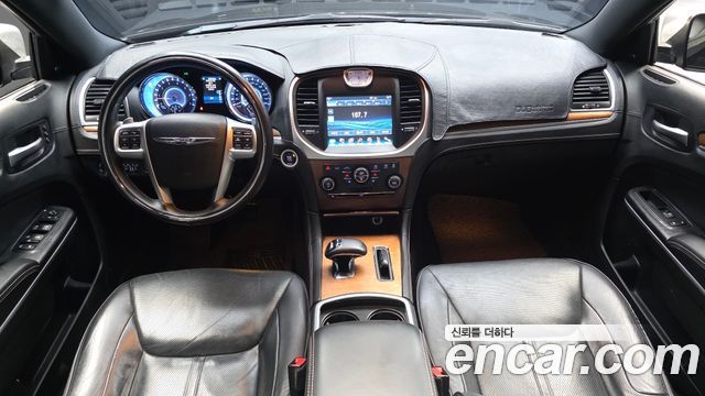 Chrysler 300C 3.6 Prestige 2013 — фото 7