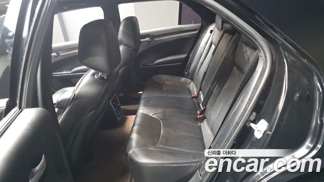 Chrysler 300C 3.6 Prestige 2013 — фото 15