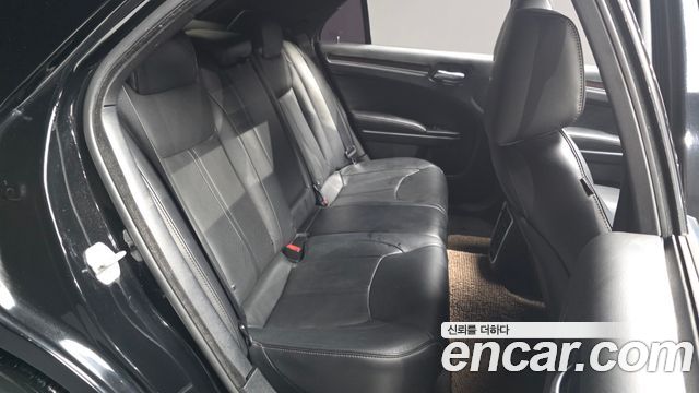 Chrysler 300C 3.6 Prestige 2013 — фото 16