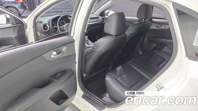 Kia K3 Luxury 2020 — фото 26