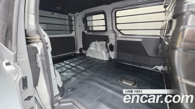 Hyundai Staria L3.5 Cargo 3-Seater Modern 2025 — фото 12