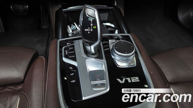 BMW 7 Series (G11) M760Li xDrive 2018 — фото 9