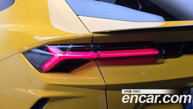 Lamborghini Urus 4.0 V8 2020 — фото 23