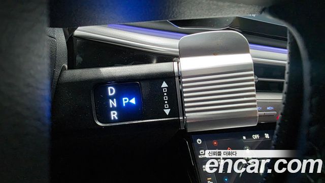 Hyundai Grandeur (GN7) 2,5 Gasoline 2WD Exclusive 2024 — фото 9