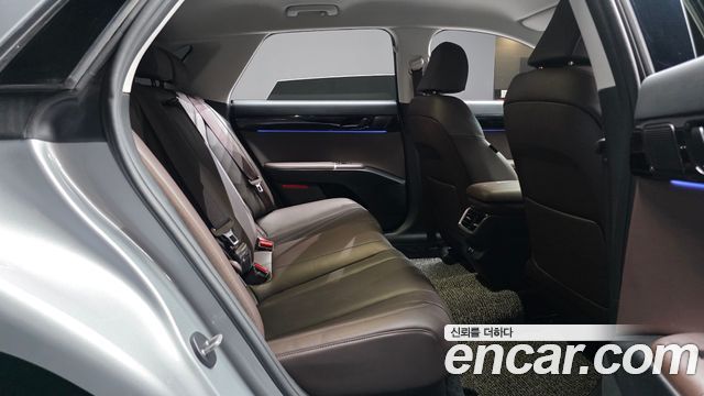 Hyundai Grandeur (GN7) 2,5 Gasoline 2WD Exclusive 2024 — фото 11