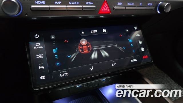 Hyundai Grandeur (GN7) 2,5 Gasoline 2WD Exclusive 2024 — фото 17