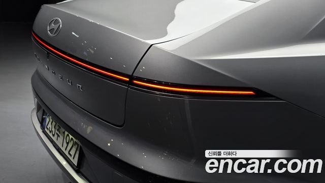 Hyundai Grandeur (GN7) 2,5 Gasoline 2WD Exclusive 2024 — фото 23