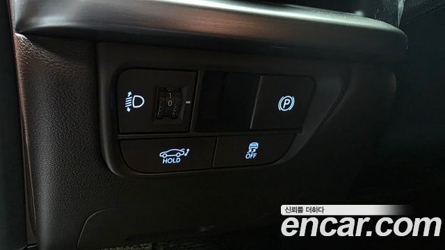 Hyundai Grandeur (GN7) 2,5 Gasoline 2WD Exclusive 2024 — фото 28