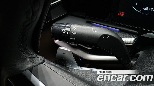 Hyundai Grandeur (GN7) 2,5 Gasoline 2WD Exclusive 2024 — фото 30