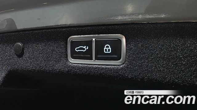 Hyundai Grandeur (GN7) 2,5 Gasoline 2WD Exclusive 2024 — фото 32