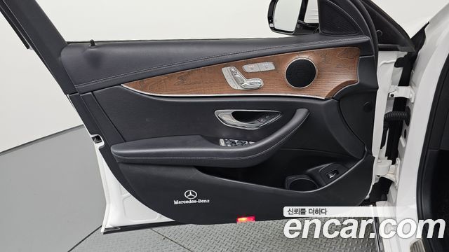 Mercedes-Benz E-Class (W213) E250 Exclusive 2021 — фото 24