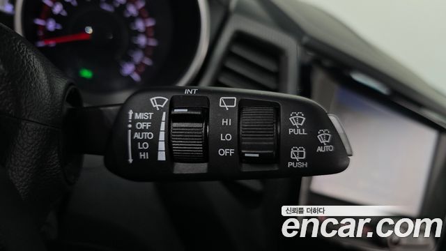 KG Mobility (SsangYong) Tivoli Air Diesel IX 4WD 2019 — фото 30