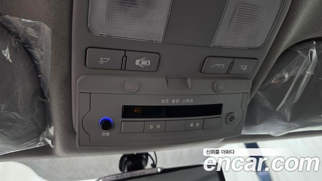 Hyundai Grand Starex School Bus 2020 — фото 17