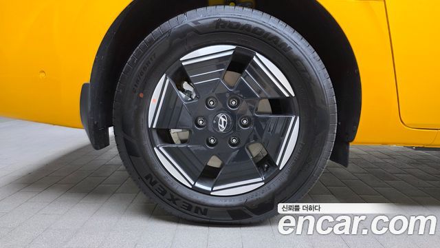 Hyundai Staria EV Tourer 11-Seater Modern 2027 — фото 5
