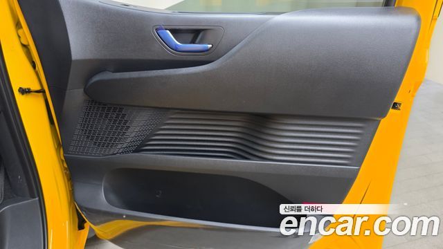 Hyundai Staria EV Tourer 11-Seater Modern 2027 — фото 25