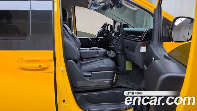 Hyundai Staria EV Tourer 11-Seater Modern 2027 — фото 26