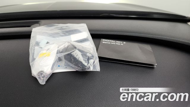 Genesis G80 (RG3) Gasoline 2.5 Turbo AWD 2025 — фото 16