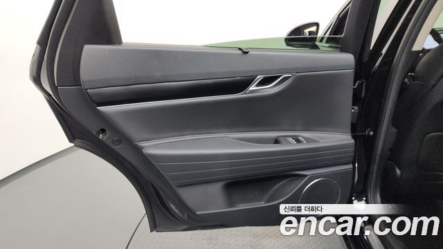 Genesis G80 (RG3) Gasoline 2.5 Turbo AWD 2025 — фото 25