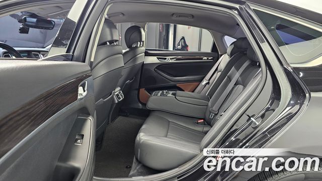 Genesis G80 3.3 GDI AWD Luxury 2018 — фото 11