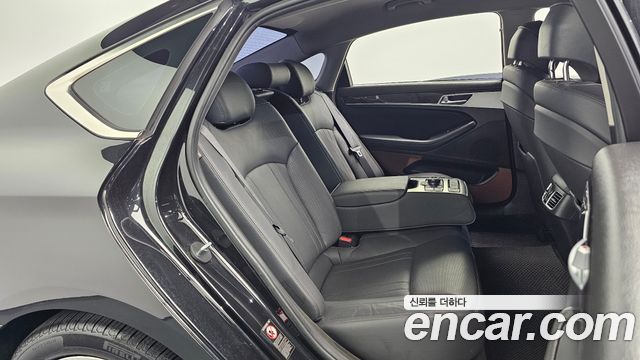 Genesis G80 3.3 GDI AWD Luxury 2018 — фото 12