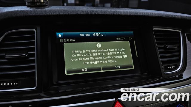 Genesis G80 3.3 GDI AWD Luxury 2018 — фото 16