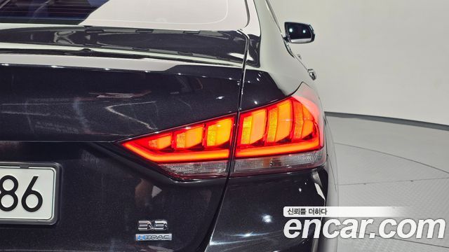 Genesis G80 3.3 GDI AWD Luxury 2018 — фото 23