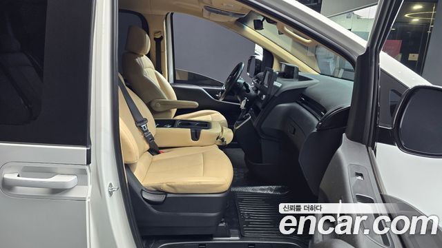 Hyundai Staria Tourer 11-Seater Modern 2022 — фото 15