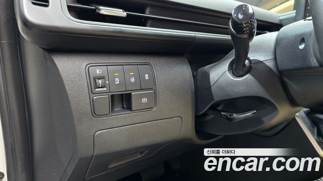 Hyundai Staria Tourer 11-Seater Modern 2022 — фото 20