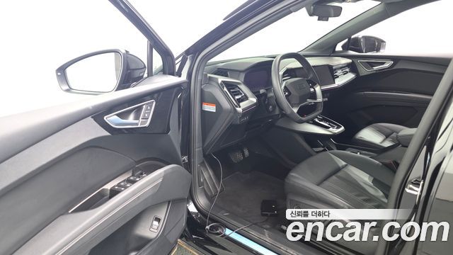 Audi Q4 e-tron (F4) 45 Premium 2025 — фото 10
