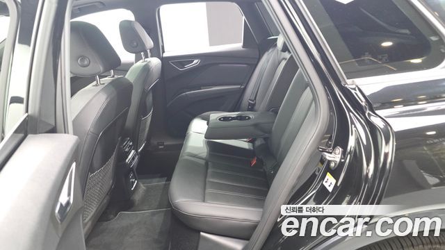 Audi Q4 e-tron (F4) 45 Premium 2025 — фото 12