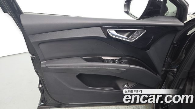 Audi Q4 e-tron (F4) 45 Premium 2025 — фото 24