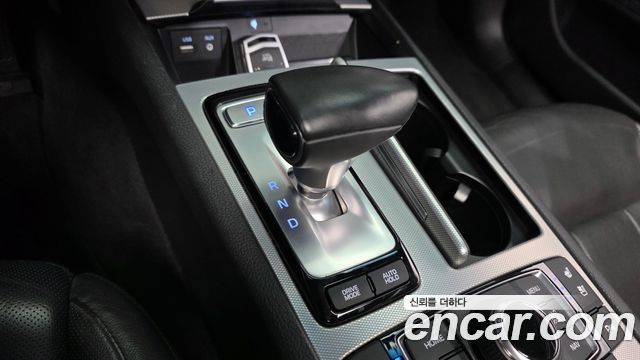 Genesis G80 3.3 GDI AWD Premium Luxury 2017 — фото 9