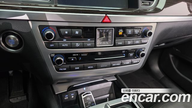 Genesis G80 3.3 GDI AWD Premium Luxury 2017 — фото 16