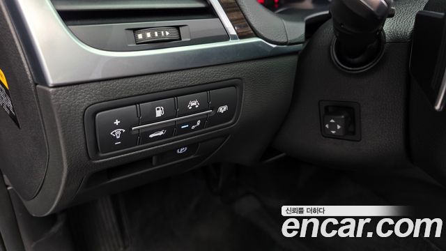 Genesis G80 3.3 GDI AWD Premium Luxury 2017 — фото 17