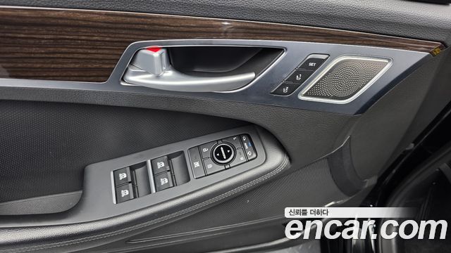 Genesis G80 3.3 GDI AWD Premium Luxury 2017 — фото 28
