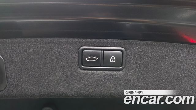 Genesis G80 3.3 GDI AWD Premium Luxury 2017 — фото 34