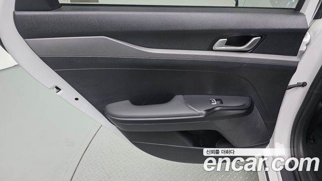 Kia K5 (III) 2.0 LPi(Rent) Trendy 2024 — фото 31