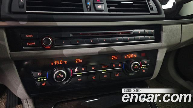 BMW 5 Series (F10) 520d 2013 — фото 17