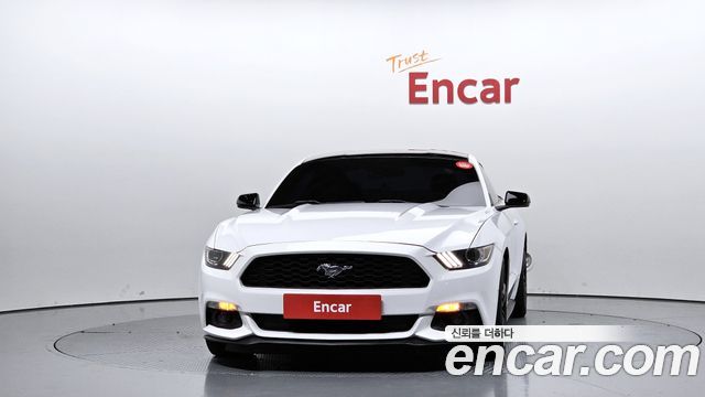 Ford Mustang Coupe 2016 — фото 3