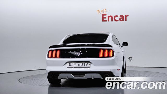 Ford Mustang Coupe 2016 — фото 4