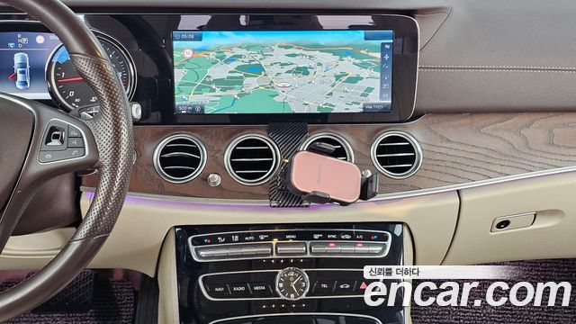 Mercedes-Benz E-Class (W213) E220d Exclusive 2017 — фото 14