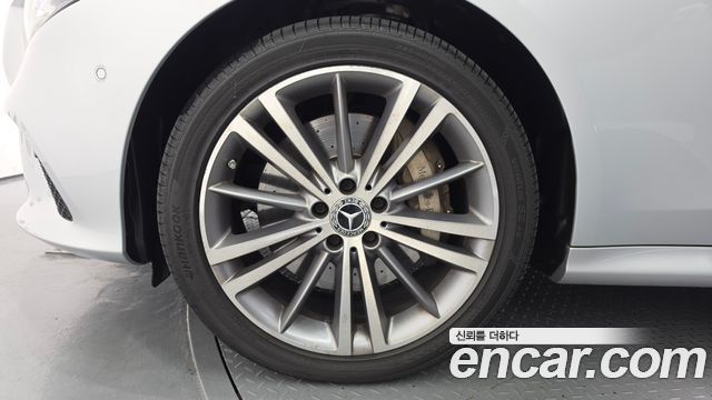 Mercedes-Benz CLS-Class (C257) CLS400d 4MATIC 2019 — фото 5