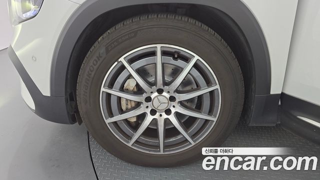 Mercedes-Benz GLB-Class (X247) AMG GLB35 4MATIC 2023 — фото 5
