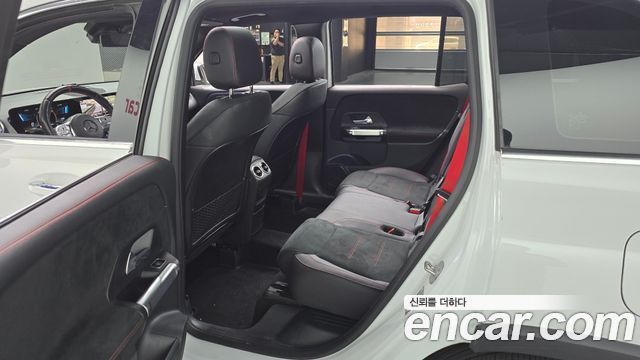Mercedes-Benz GLB-Class (X247) AMG GLB35 4MATIC 2023 — фото 11