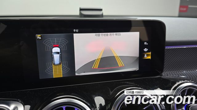 Mercedes-Benz GLB-Class (X247) AMG GLB35 4MATIC 2023 — фото 14