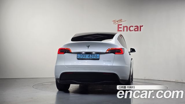 Tesla Model Y Long Range AWD 2022 — фото 4