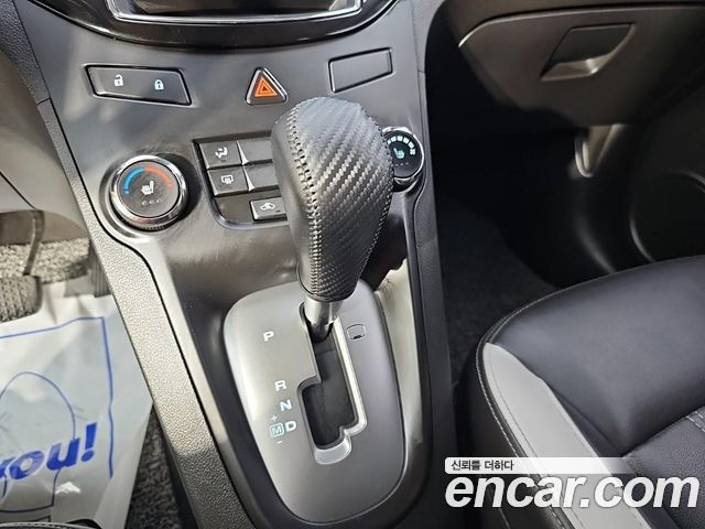 Chevrolet Orlando LPG Perfect Black 2018 — фото 8